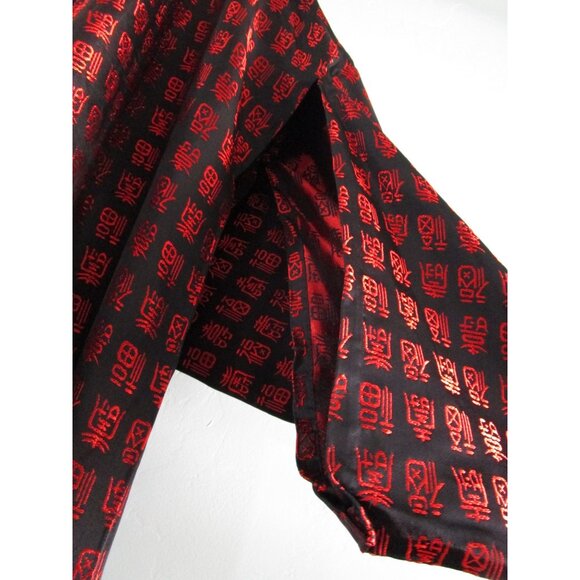 Kimono Style Robe Black Red Hanzi Funan Fu No Label Vintage EUC Sash Included - Picture 10 of 16